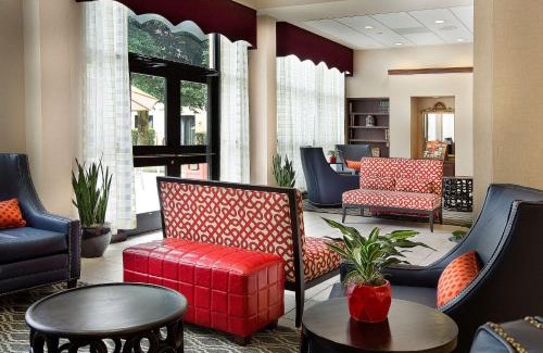 Charlotte Hotel | DoubleTree by Hilton Charlotte Airport