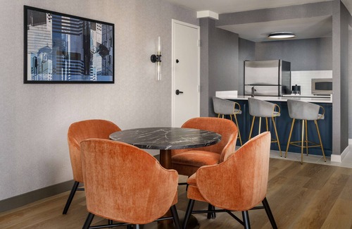 Charlotte Center City Hotel | DoubleTree by Hilton Charlotte City Center