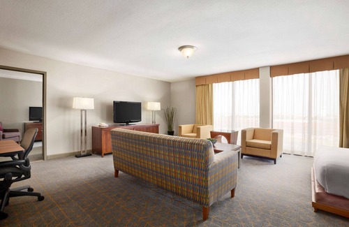 Las Colinas Hotel | DoubleTree by Hilton Dallas - DFW Airport North