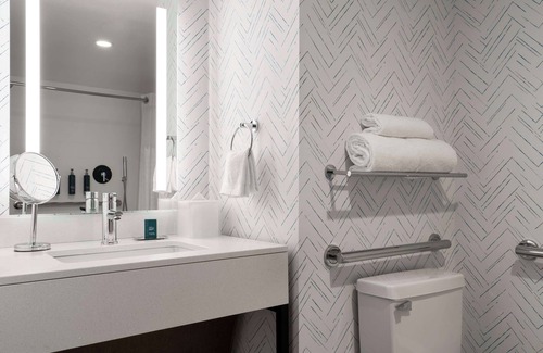 Downtown Hartford Hotel | DoubleTree by Hilton Hartford Downtown