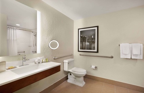 Central Business District Hotel | DoubleTree by Hilton Hotel Orlando Downtown