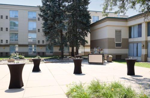 South Loop Hotel | DoubleTree by Hilton Minneapolis Airport, MN