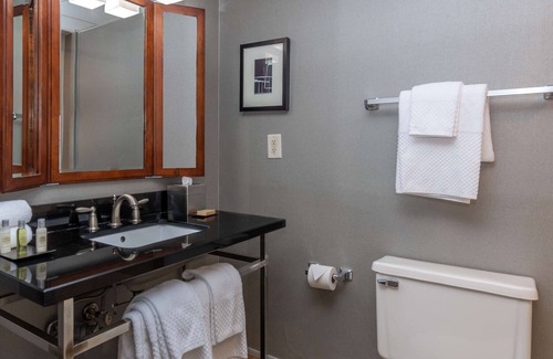 New Bern Hotel | DoubleTree by Hilton New Bern Riverfront