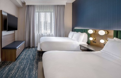 Mount Laurel Hotel | DoubleTree Suites by Hilton Hotel Mt. Laurel