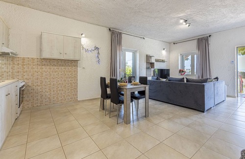 Spata-Artemida Cottage | Doukas House Cottage with vineyard, Artemis