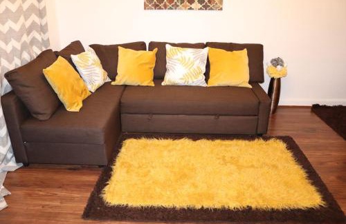 Rochester Apartment | Dove's Place in historic Rochester with Parking