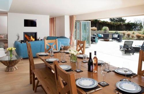 Trebetherick House | Downalong