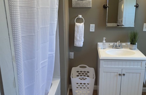 Cape Vincent Apartment | Downtown Cape Vincent On Broadway