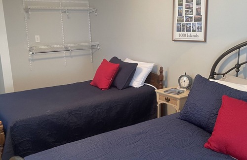 Cape Vincent Apartment | Downtown Cape Vincent On Broadway