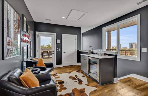 Edgehill Cottage | Downtown Dolly - Heart of Gulch - Rooftop Hot Tub