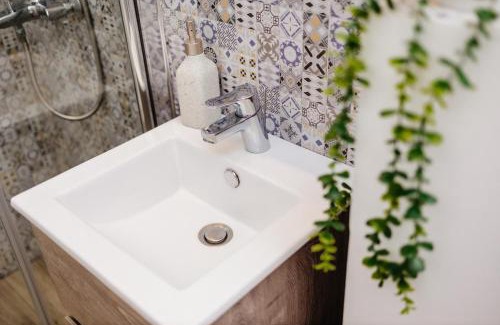 Arad Apartment | Downtown Escape