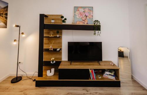 Arad Apartment | Downtown Escape