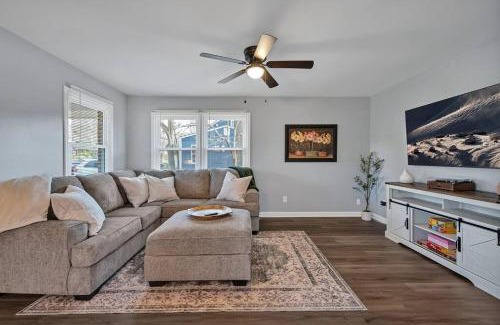 Apex House | Downtown Gem, 2 Kings, 1 Queen, Newly Renovated
