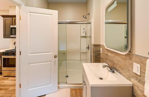 New Haven Apartment | Downtown Haven Walk to Yale Renovated Parking