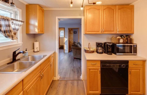 Lincoln House | Downtown Lincoln Basecamp!