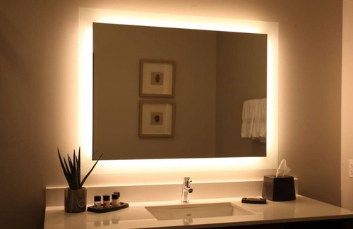 Winters House | Downtown Location! Two Classy and Pet-friendly Accommodations with Free Parking!