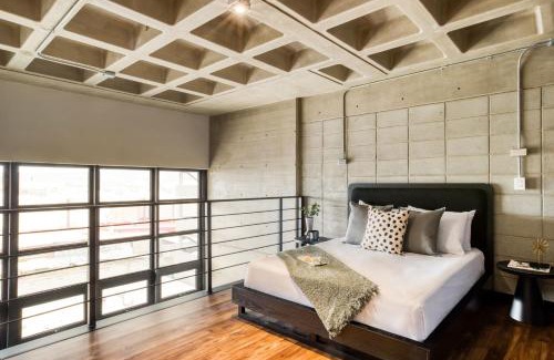 Avenida Revolucion Apartment | Downtown Loft by ULIV