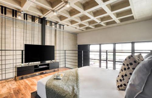 Avenida Revolucion Apartment | Downtown Loft by ULIV