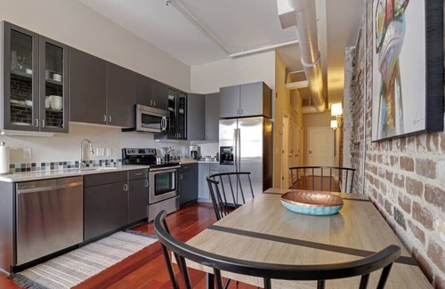 Historic District - North Apartment | Downtown Loft- Steps Away From Plant Riverside