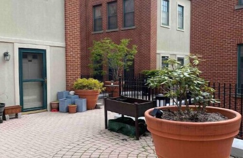 Downtown Syracuse Condo | Downtown: Lovely 2-BD Condo with 1Free Garage Parking Space under Building