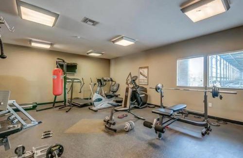 North Capitol Apartment | Downtown Nashville Riverfront unit 762