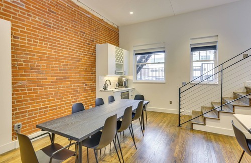 Downtown Omaha Apartment | Downtown Omaha Getaway w/Deck & Gas Grill!