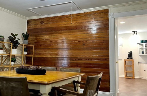 Creedmoor House | Downtown Retreat with Fun Amenities