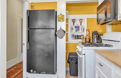 Golden Hill Apartment | Downtown San Diego Citywide Views 2-bedroom 2 bath apartment with AC, Wi-Fi