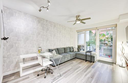 Downtown San Diego Apartment | Downtown San Diego Condo with Pool and Rooftop Access