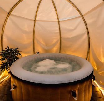 Sector 2 Apartment | Downtown Scandinavian Igloo with Jacuzzi&Garden