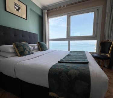 Al-Jumruk Apartment | Downtown Sea View Suites