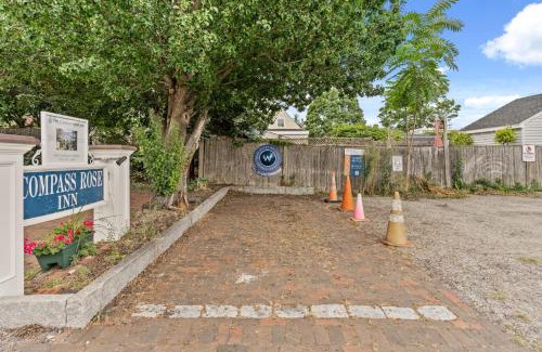 Newburyport House | Downtown Steps to Waterfront "The Garden"