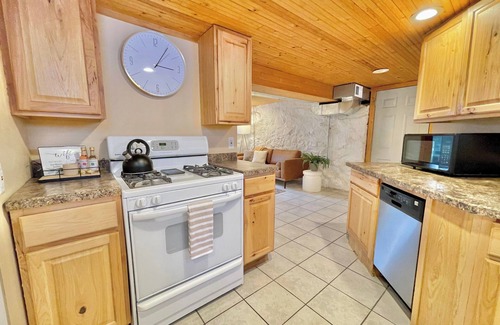 Grand Rapids Apartment | Downtown Studio! Mins to Local Shops, Restaurants & Brewries!