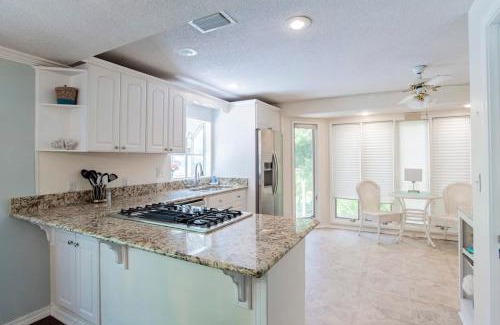 Mobile House | Dozing on Dog River- River Access Dock Yard