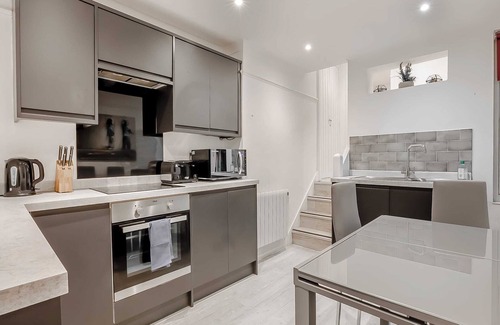 Royal Tunbridge Wells Cottage | Dragon Pad - UK46422