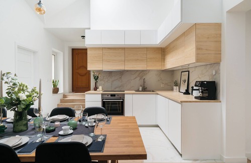 Old Town Apartment | Dragonfly Old Town Apartment - LoftAffair