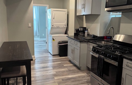 Garden Court Apartment | Dream apartment 2-bedroom apartment in fantastic Philadelphia with WiFi, AC