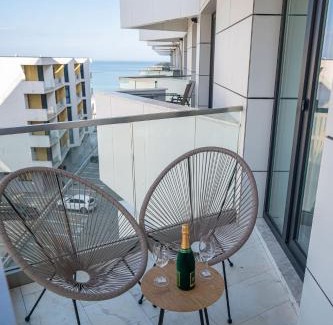 Mamaia-Sat Apartment | Dream luxury apartments in Infinity pool Spa resort