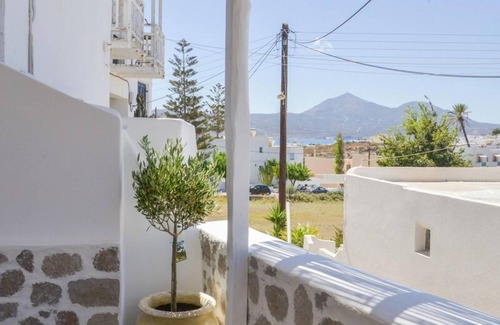 Adamas House | Dream on Adamas Milos
