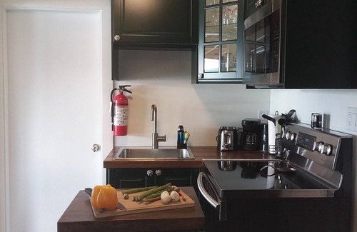 Sooke Apartment | Dreaming By The Water