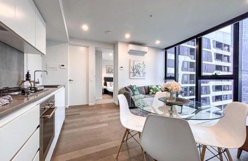 Melbourne Central Business District Apartment | Dreamy View On High Level 2br1ba Apt Cbd Poolgy