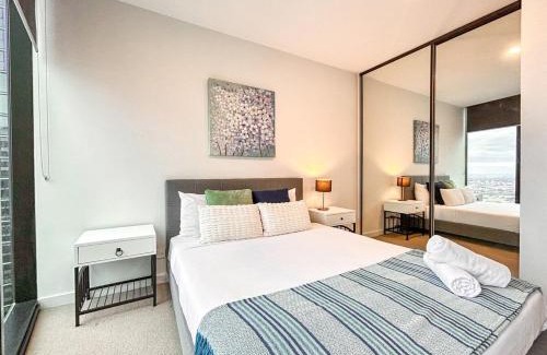 Melbourne Central Business District Apartment | Dreamy View On High Level 2br1ba Apt Cbd Poolgy