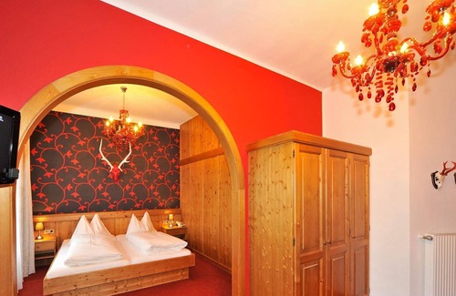 Spittal an der Drau House | Dreibettzimmer mit Dusche Oder Bad/wc - Hotel Ertl