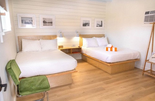 Bay St Louis Hotel | Driftwood Motel