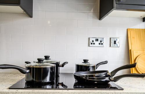 Clayton House | Droylsden Eden - Next to Tram - Free Parking Near Coop- Live & Etihad Stadium