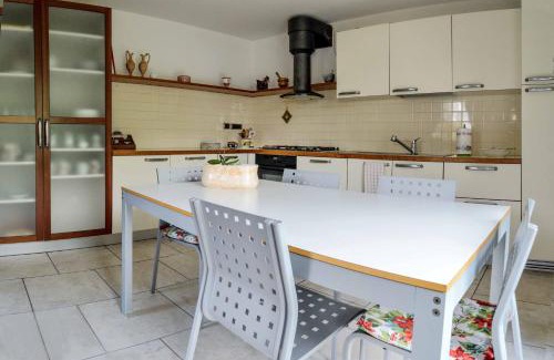 Sinsein Apartment | droz1702