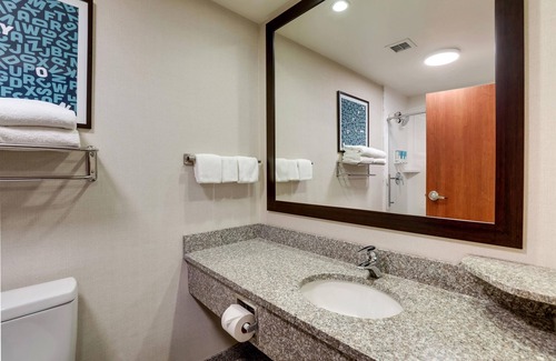 Dayton Hotel | Drury Inn & Suites Dayton North