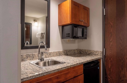 Downtown Wichita Hotel | Drury Plaza Hotel Broadview - Wichita