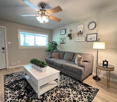 Old East Dallas Apartment | DT DALLAS l SIMPLE STAY l 5 MIN from BAYLOR MED