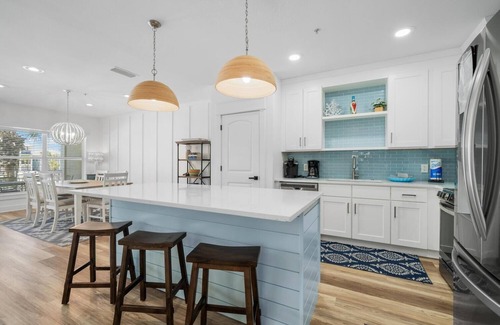 Seacrest Beach Condo | Ducky's Delight - Fabulous 30A Condo Overlooking the Seacrest Lagoon Pool!